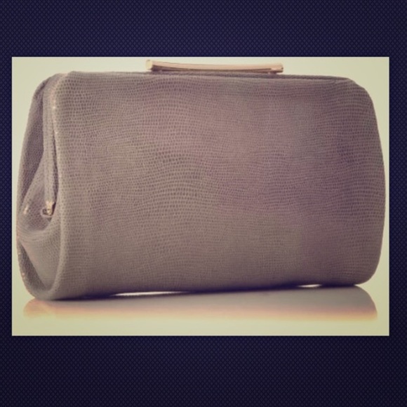 EUC Vince Camuto clutch/shoulder bag - Picture 1 of 2